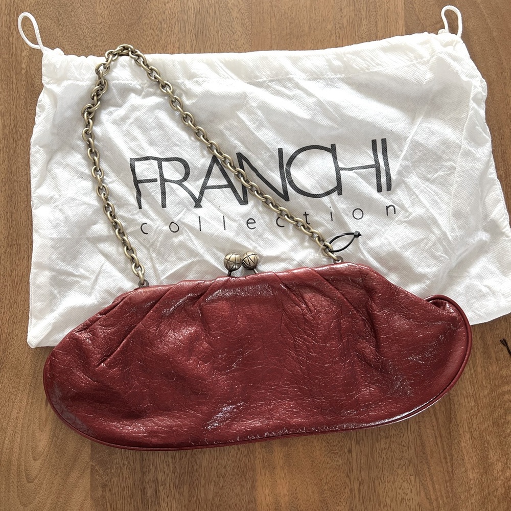 Franchi Convertible Clutch w/Chain in Burgundy